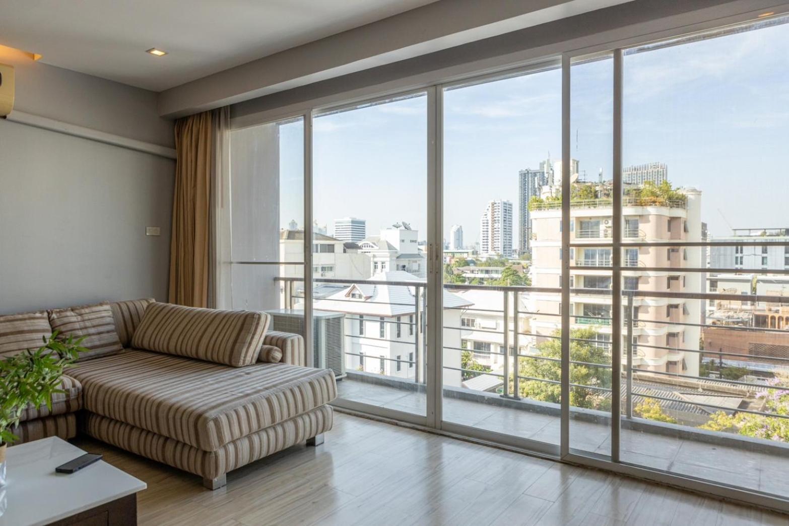 P Villa Lamoon Thonglor Bangkok Bagian luar foto
