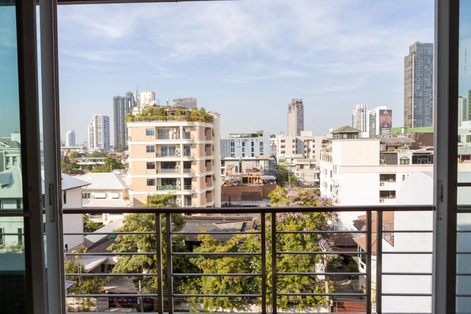 P Villa Lamoon Thonglor Bangkok Bagian luar foto